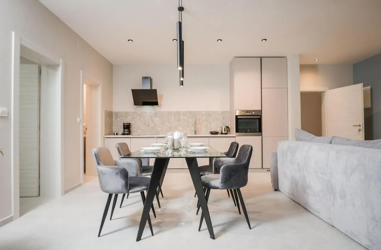 Gasthof Luxury Apartments Villa Lacrima Šilo