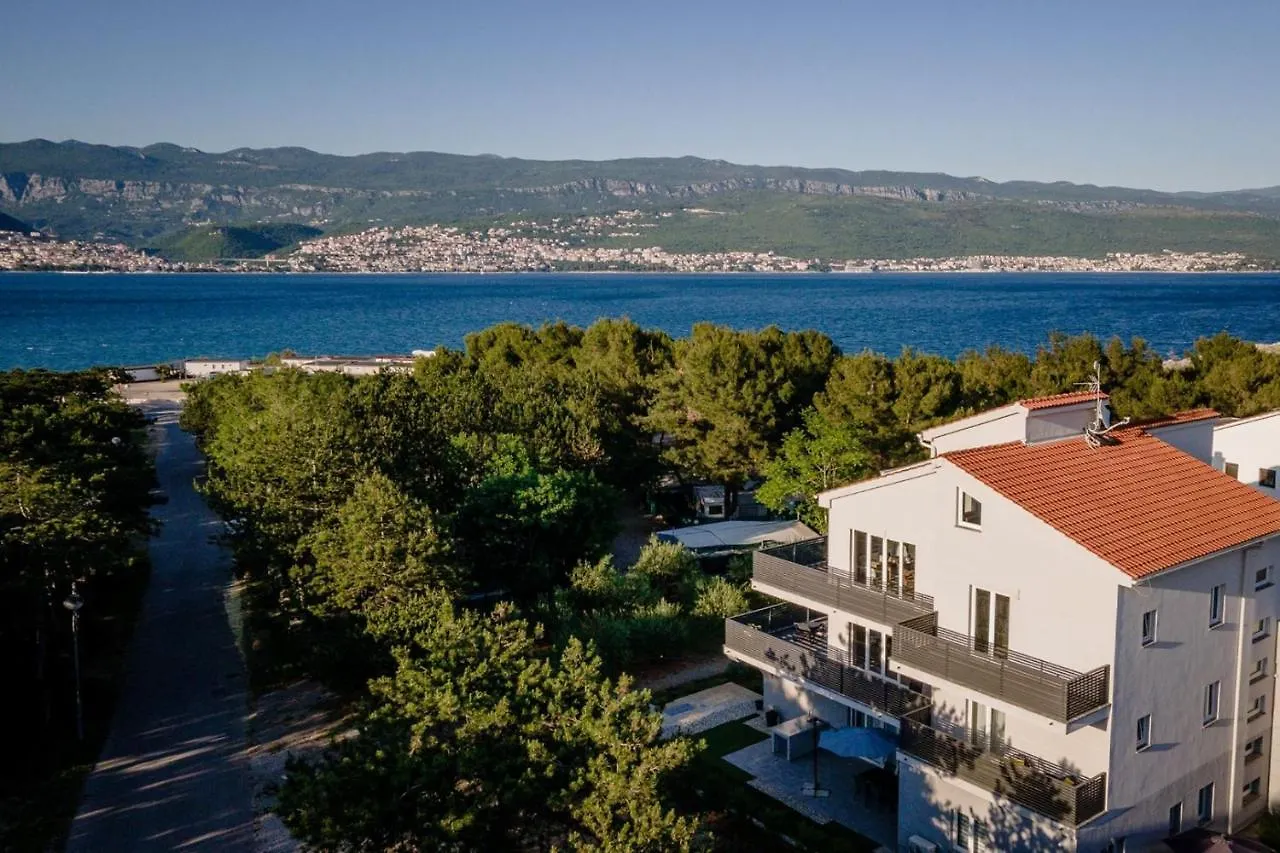 Luxury Apartments Villa Lacrima Šilo 5*,